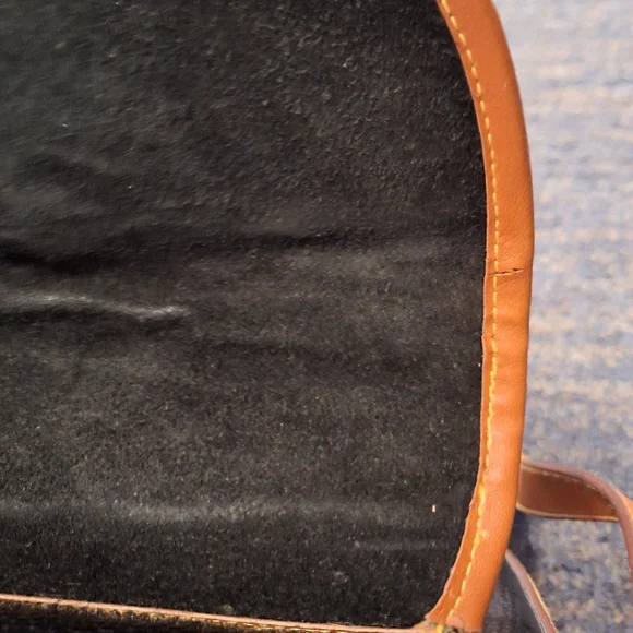 Vintage Dooney & Bourke All Weather Leather Calvary Spectator Bag - Picture 10 of 10